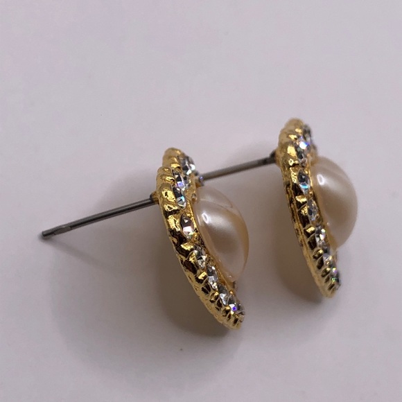 Pearly Puff Heart Crystal Rhinestone Bordered Heart Earrings - Picture 3 of 4